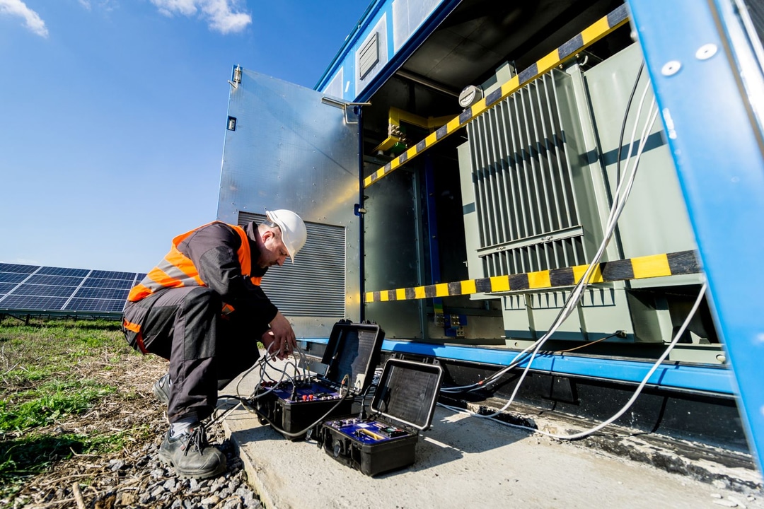 What Is a Solar Operations and Maintenance (O&M) Technician?
